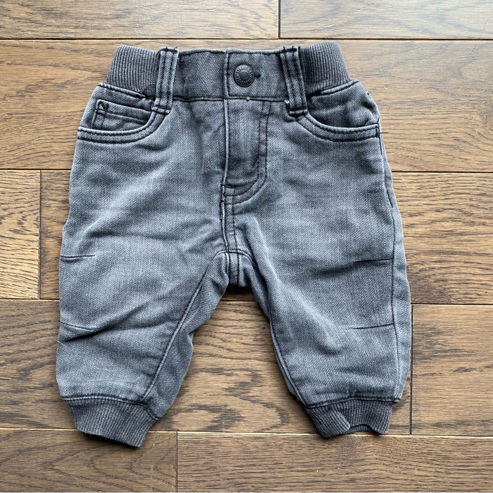Levi’s Black Knit Jeans 3 Months